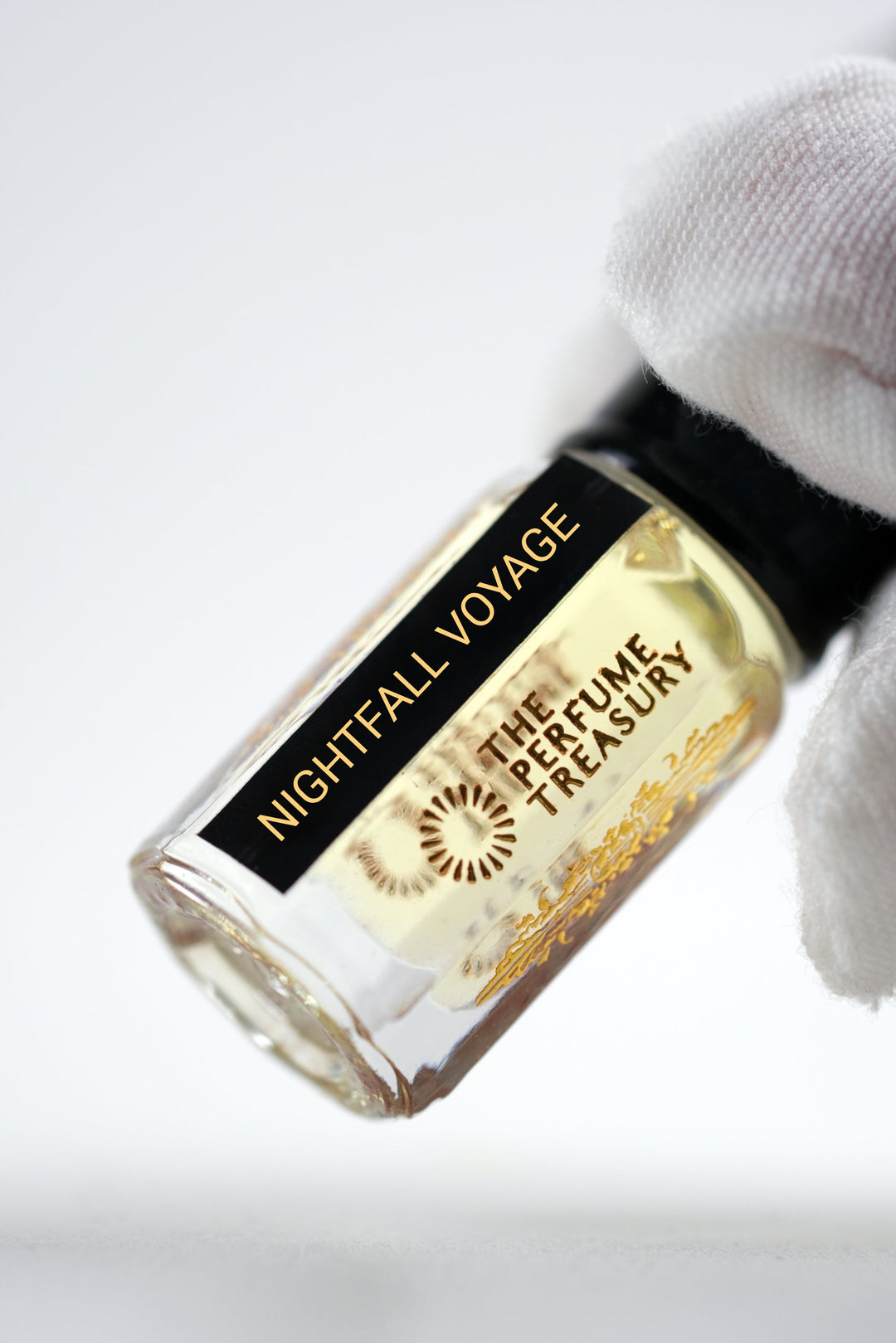 Nightfall Voyage perfume oil (inspired by Prada Luna Rossa Black)