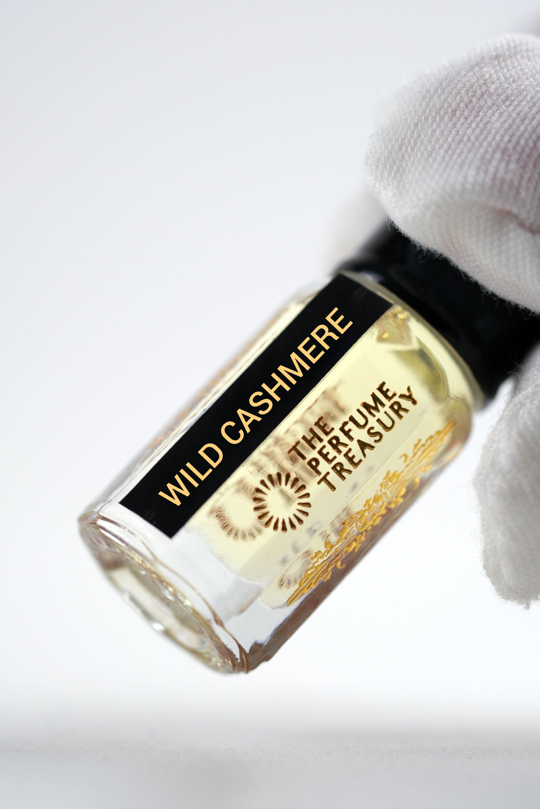 Wild Cashmere Perfume Oil (Inspired by Valentino Donna Born in Roma)